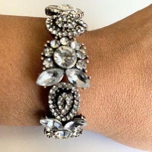 Silver plated metal & Glass Beads Stretch Bracelet